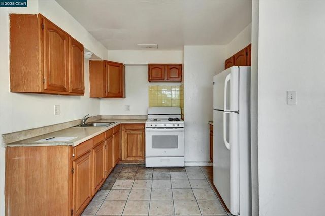 428 9th St, Richmond, CA 94804