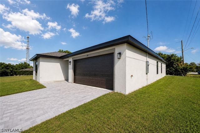 3105 9th ST SW, Lehigh Acres, FL 33976
