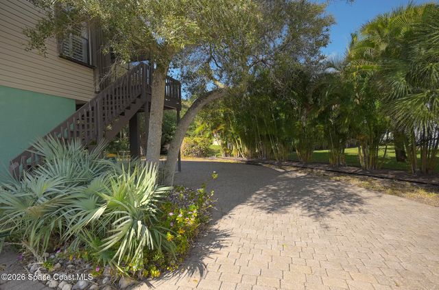 254 Woody Circle, Melbourne Beach, FL 32951