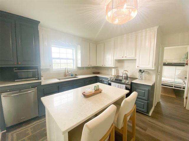 1168 N Tinkle Lane, Crystal Beach, TX 77650