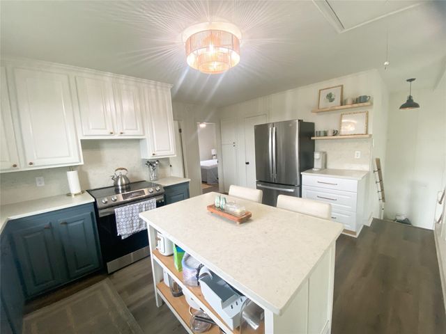 1168 N Tinkle Lane, Crystal Beach, TX 77650