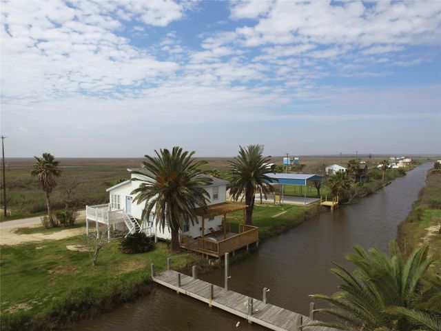 1168 N Tinkle Lane, Crystal Beach, TX 77650