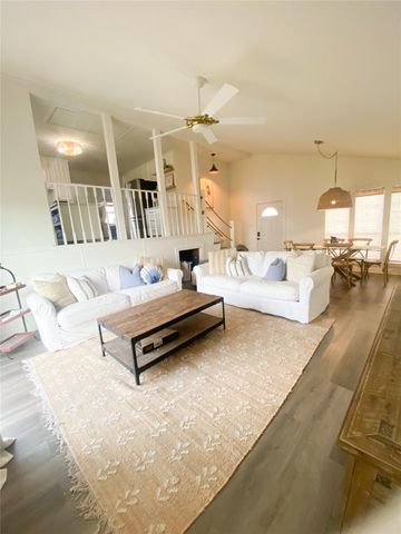 1168 N Tinkle Lane, Crystal Beach, TX 77650