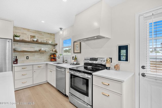 1210 Holopaw Court SE, Palm Bay, FL 32909