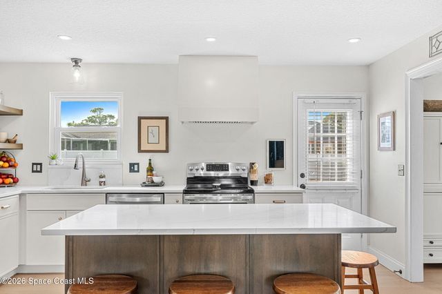 1210 Holopaw Court SE, Palm Bay, FL 32909