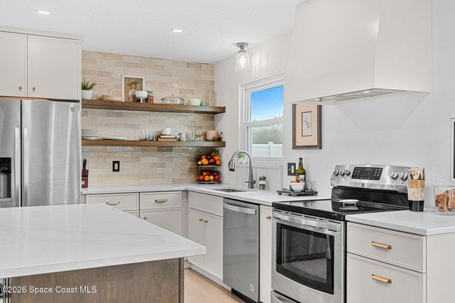 1210 Holopaw Court SE, Palm Bay, FL 32909