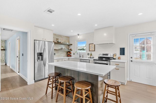 1210 Holopaw Court SE, Palm Bay, FL 32909