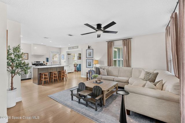 1210 Holopaw Court SE, Palm Bay, FL 32909