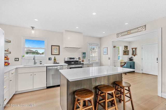 1210 Holopaw Court SE, Palm Bay, FL 32909