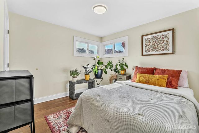 99 Cameo Place, Colonia, NJ 07067