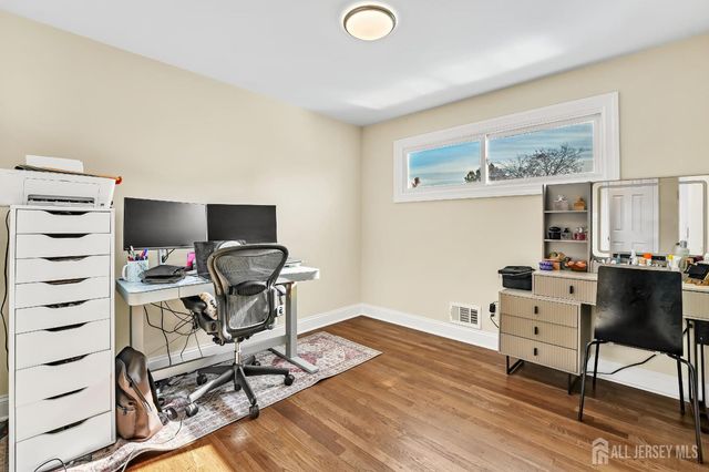 99 Cameo Place, Colonia, NJ 07067