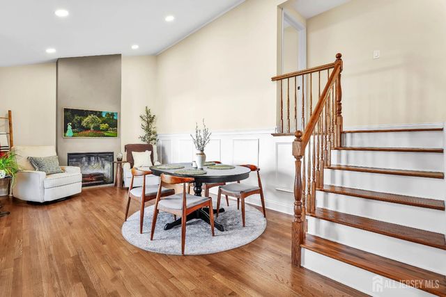 99 Cameo Place, Colonia, NJ 07067