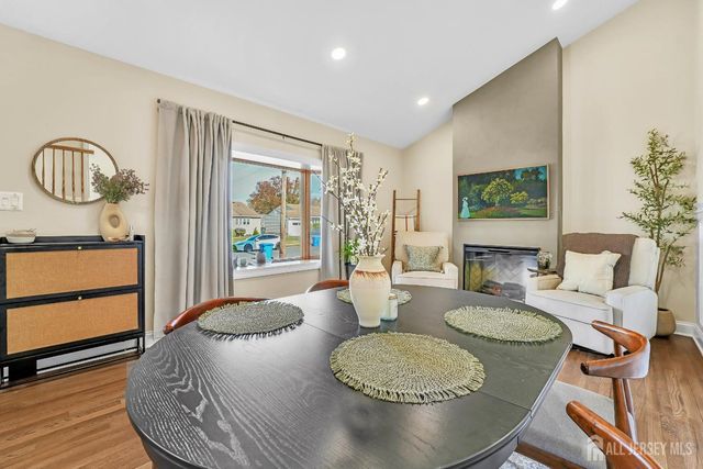 99 Cameo Place, Colonia, NJ 07067