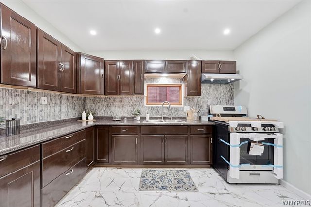 142 Lonsdale Road, Buffalo, NY 14208