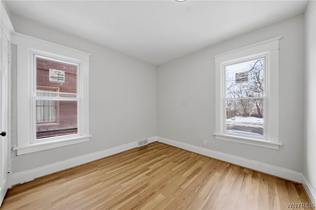 142 Lonsdale Road, Buffalo, NY 14208