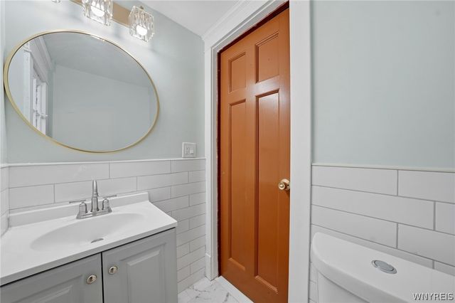 142 Lonsdale Road, Buffalo, NY 14208