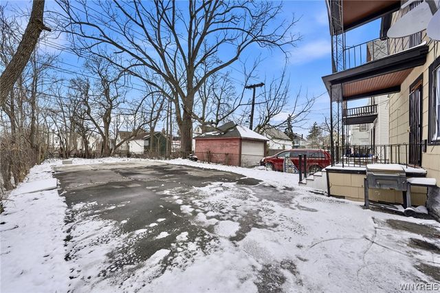 142 Lonsdale Road, Buffalo, NY 14208