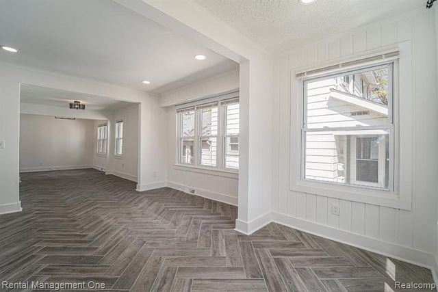 575 E Drayton Street, Ferndale, MI 48220