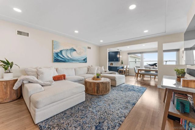 4483 Saratoga, San Diego, CA 92107