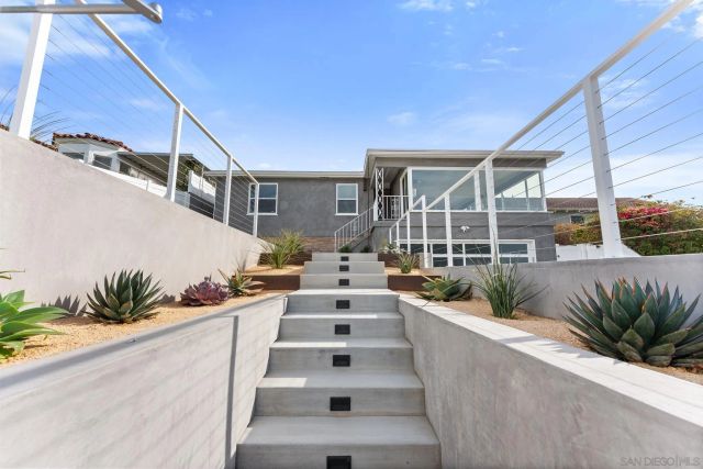 4483 Saratoga, San Diego, CA 92107