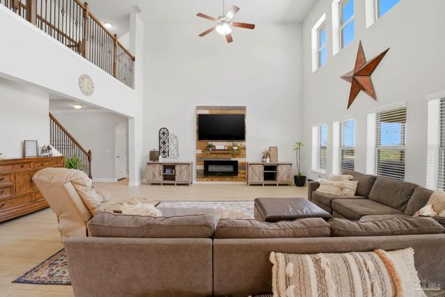 2961 Gemstone Cir, Pace, FL 32571