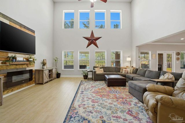 2961 Gemstone Cir, Pace, FL 32571