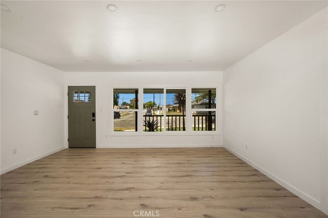 2430 W Bennett, Compton, CA 90220