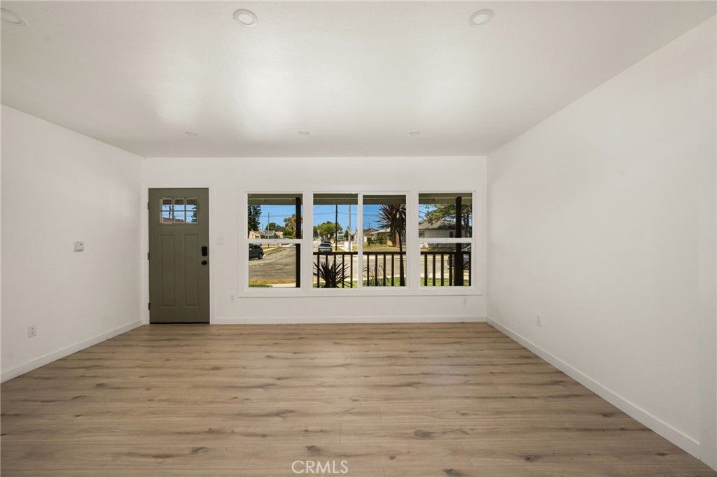2430 W Bennett, Compton, CA 90220 — photo 5