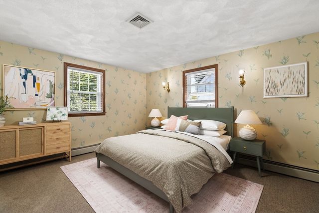 63 Oakdale Ave, Dedham, MA 02026