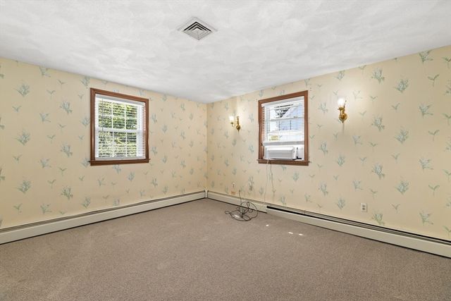 63 Oakdale Ave, Dedham, MA 02026