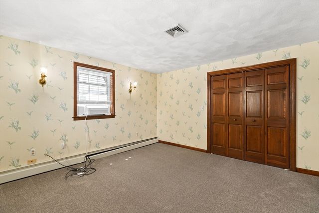 63 Oakdale Ave, Dedham, MA 02026