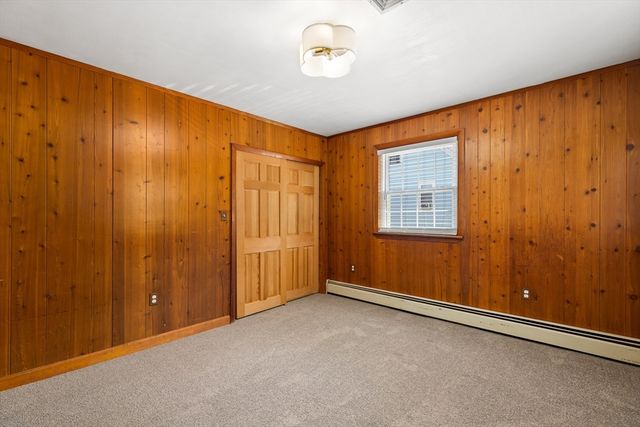 63 Oakdale Ave, Dedham, MA 02026