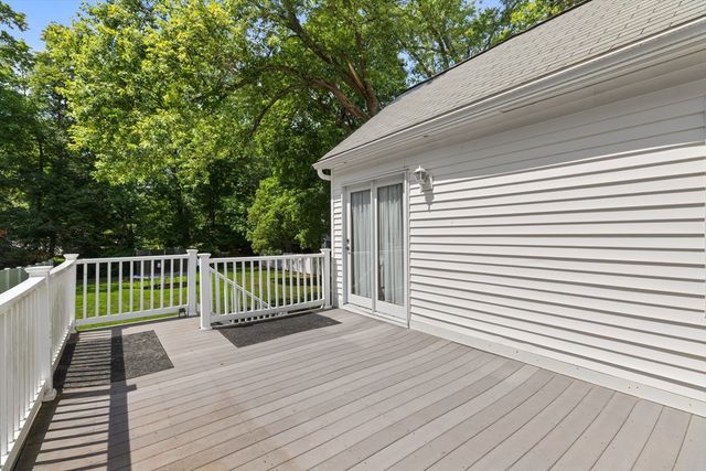 63 Oakdale Ave, Dedham, MA 02026