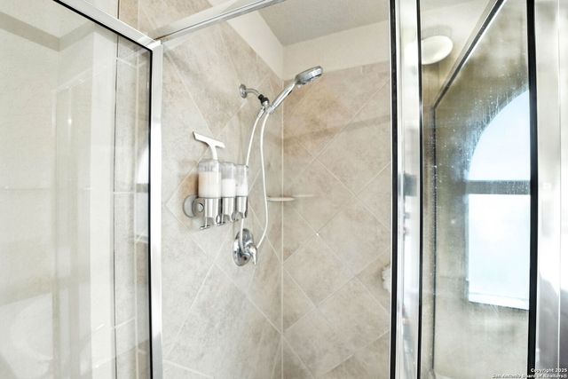 5827 Garnet Caverns, San Antonio, TX 78222