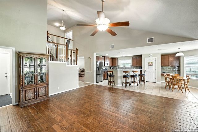 5827 Garnet Caverns, San Antonio, TX 78222