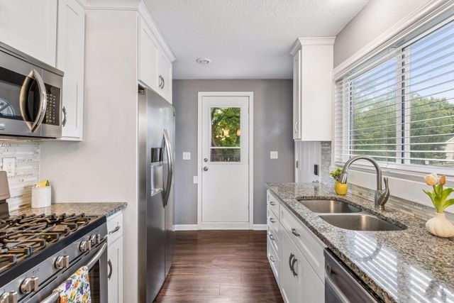 2940 Maryland Avenue S, Saint Louis Park, MN 55426