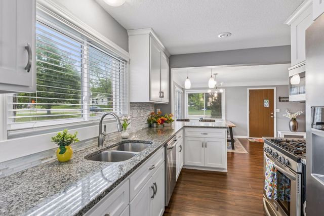 2940 Maryland Avenue S, Saint Louis Park, MN 55426