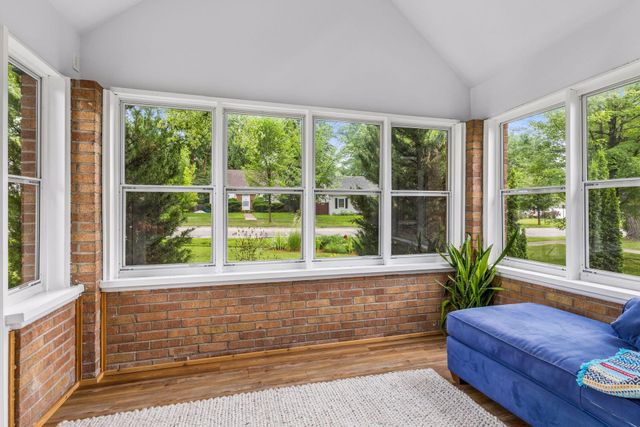 2940 Maryland Avenue S, Saint Louis Park, MN 55426