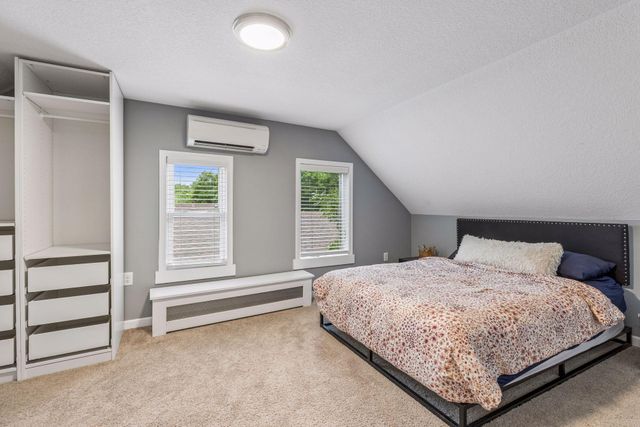 2940 Maryland Avenue S, Saint Louis Park, MN 55426