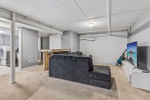 2940 Maryland Avenue S, Saint Louis Park, MN 55426