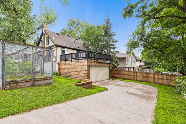 2940 Maryland Avenue S, Saint Louis Park, MN 55426