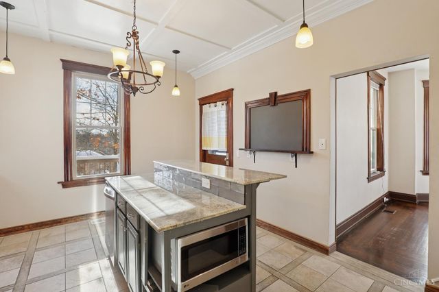 4261 W Eighth Street, Cincinnati, OH 45205