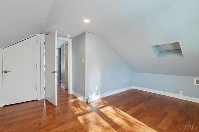 4261 W Eighth Street, Cincinnati, OH 45205