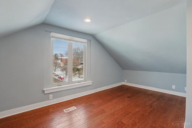 4261 W Eighth Street, Cincinnati, OH 45205