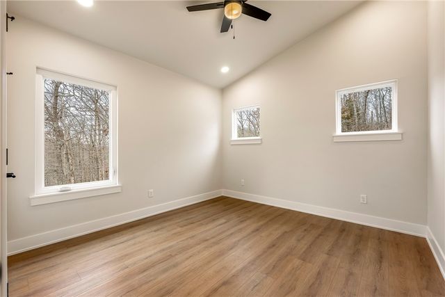 48 Lothian Drive, Bella Vista, AR 72715