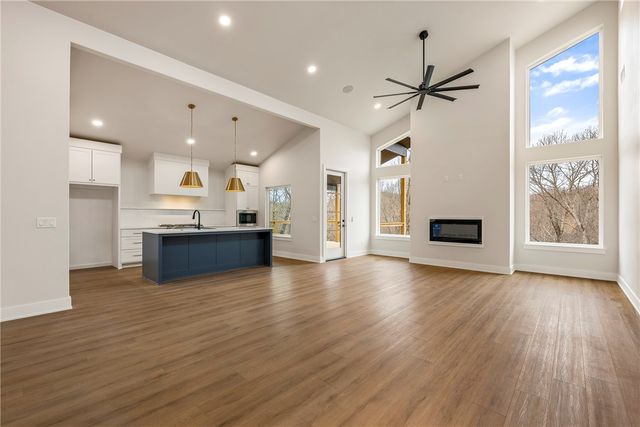 48 Lothian Drive, Bella Vista, AR 72715