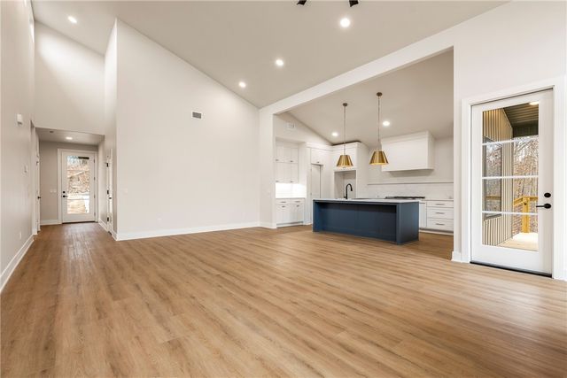 48 Lothian Drive, Bella Vista, AR 72715