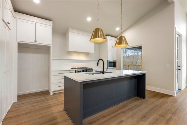 48 Lothian Drive, Bella Vista, AR 72715