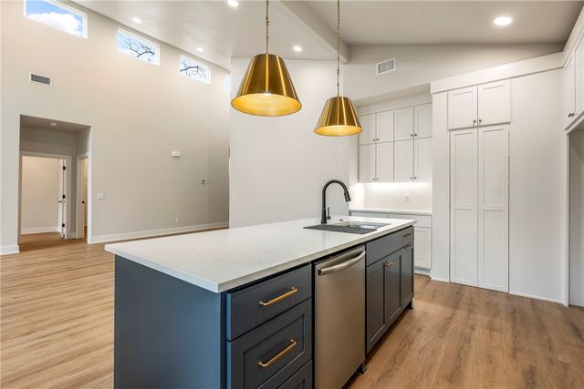 48 Lothian Drive, Bella Vista, AR 72715