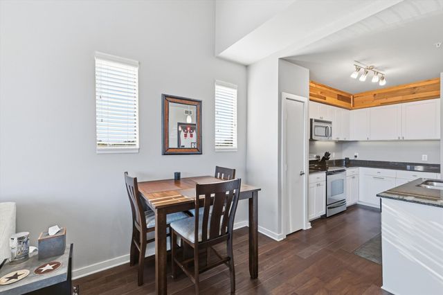 4411 Bowser Avenue 310, Dallas, TX 75219